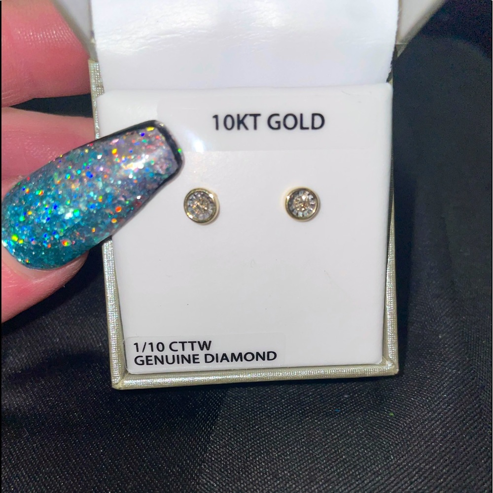 10 k two tone 1/10ttcw studs